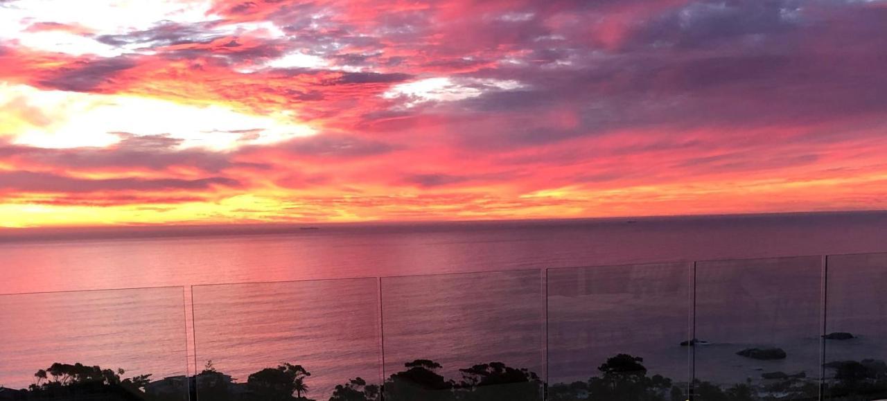 Camps Bay Blue Self-Catering Studios เคปทาวน์ ภายนอก รูปภาพ