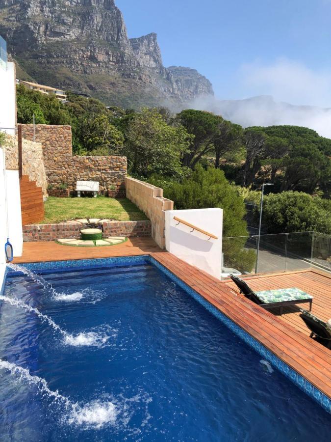 Camps Bay Blue Self-Catering Studios เคปทาวน์ ภายนอก รูปภาพ