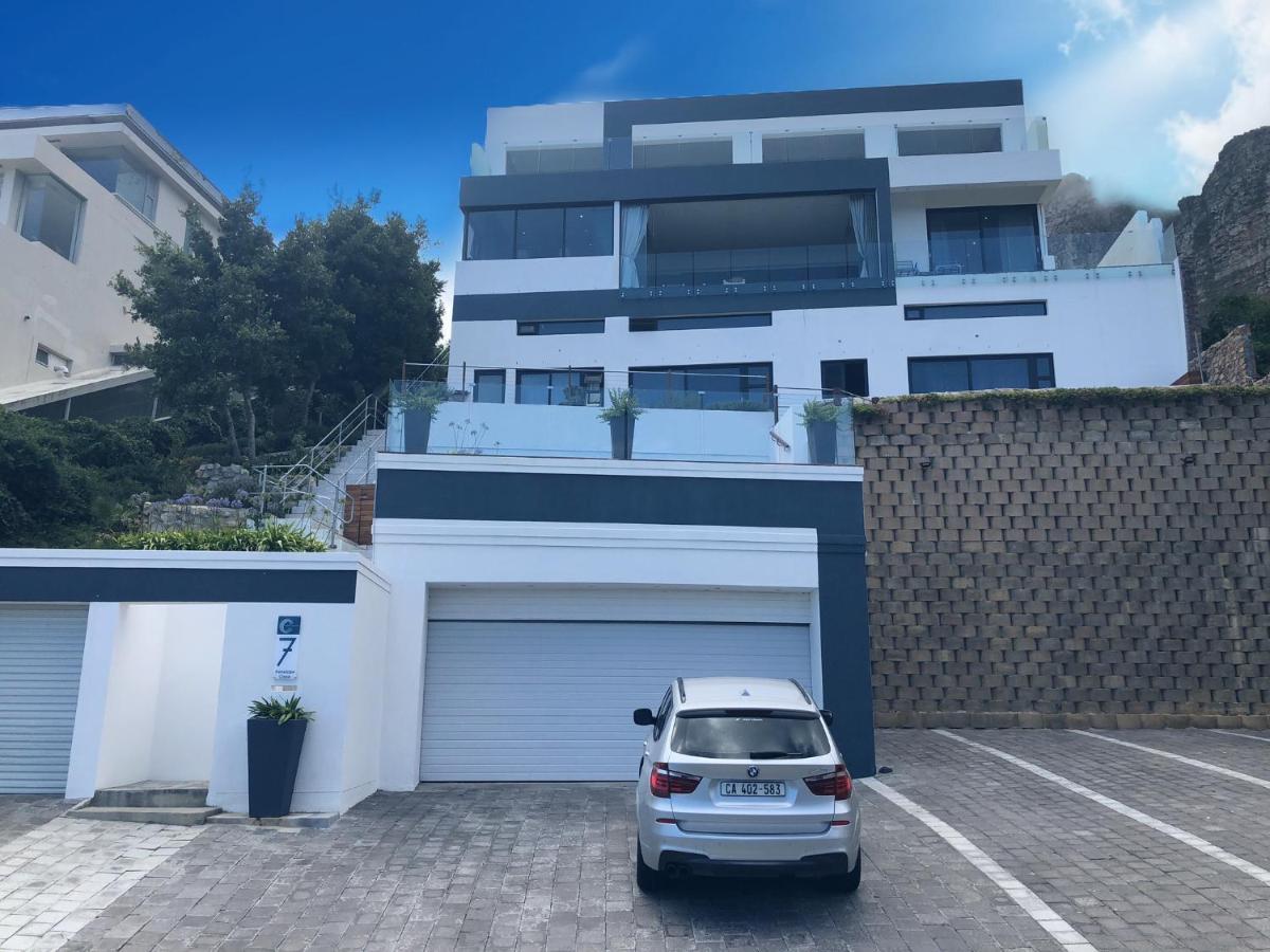 Camps Bay Blue Self-Catering Studios เคปทาวน์ ภายนอก รูปภาพ