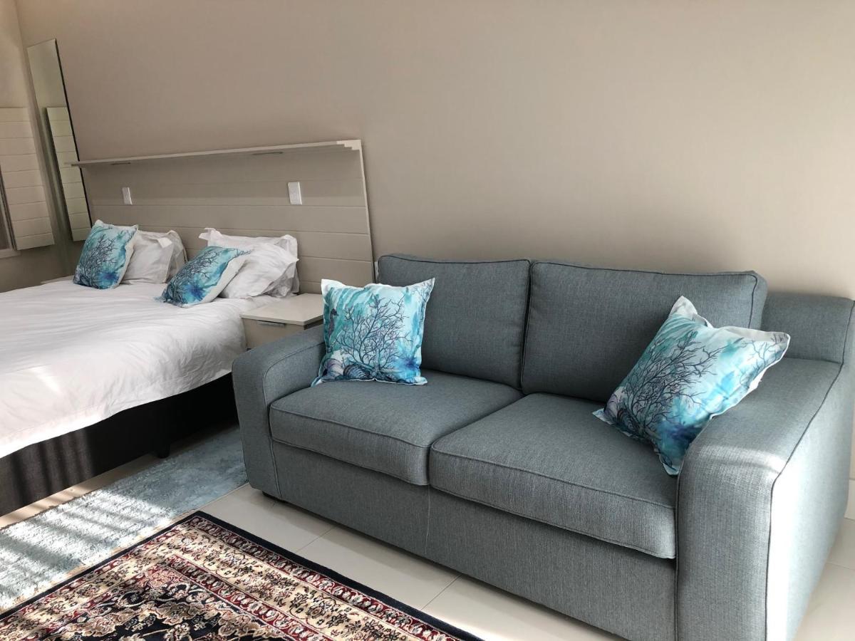 Camps Bay Blue Self-Catering Studios เคปทาวน์ ภายนอก รูปภาพ