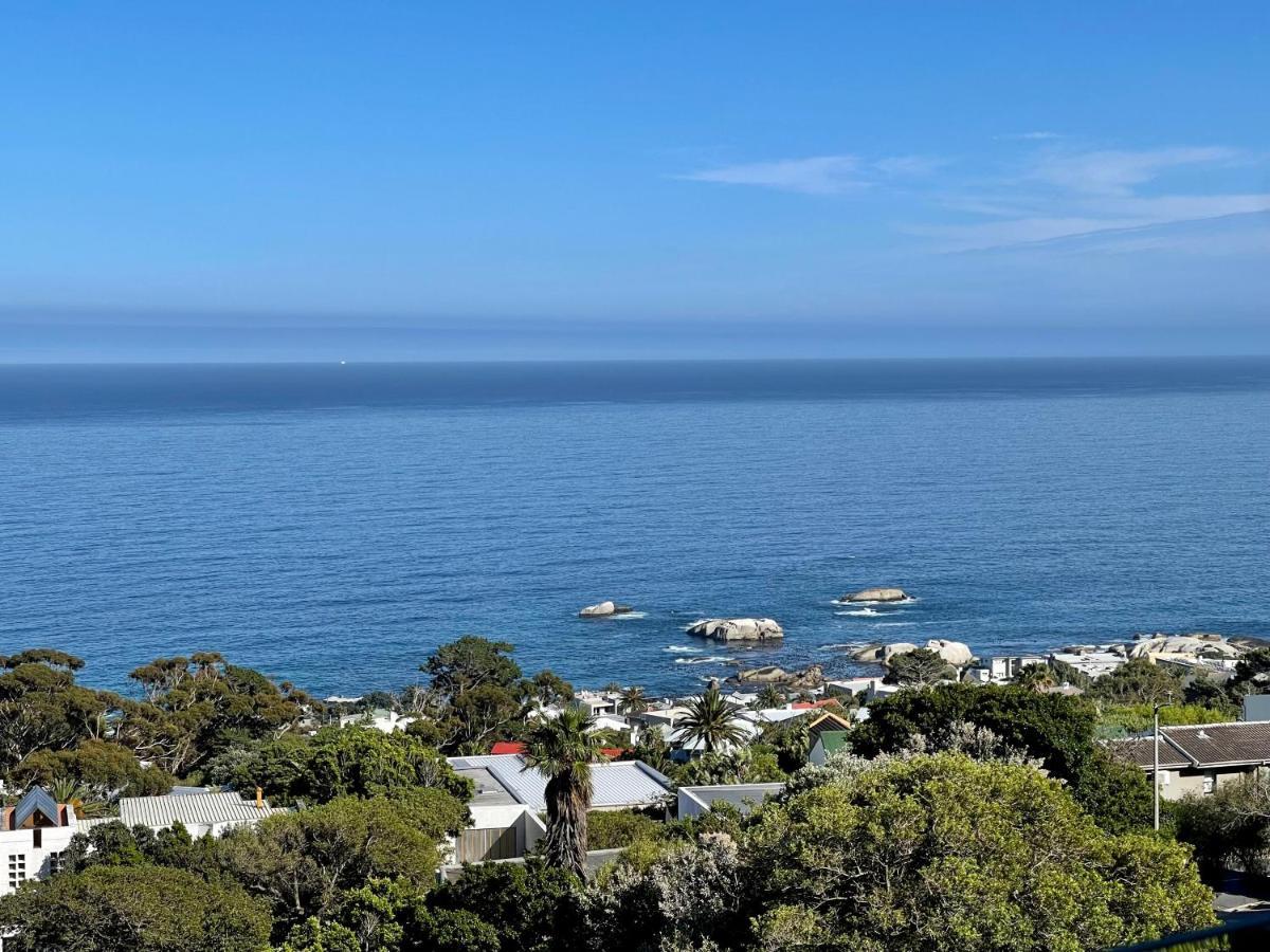 Camps Bay Blue Self-Catering Studios เคปทาวน์ ภายนอก รูปภาพ