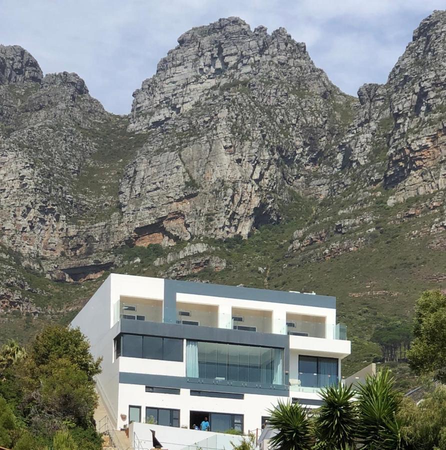 Camps Bay Blue Self-Catering Studios เคปทาวน์ ภายนอก รูปภาพ
