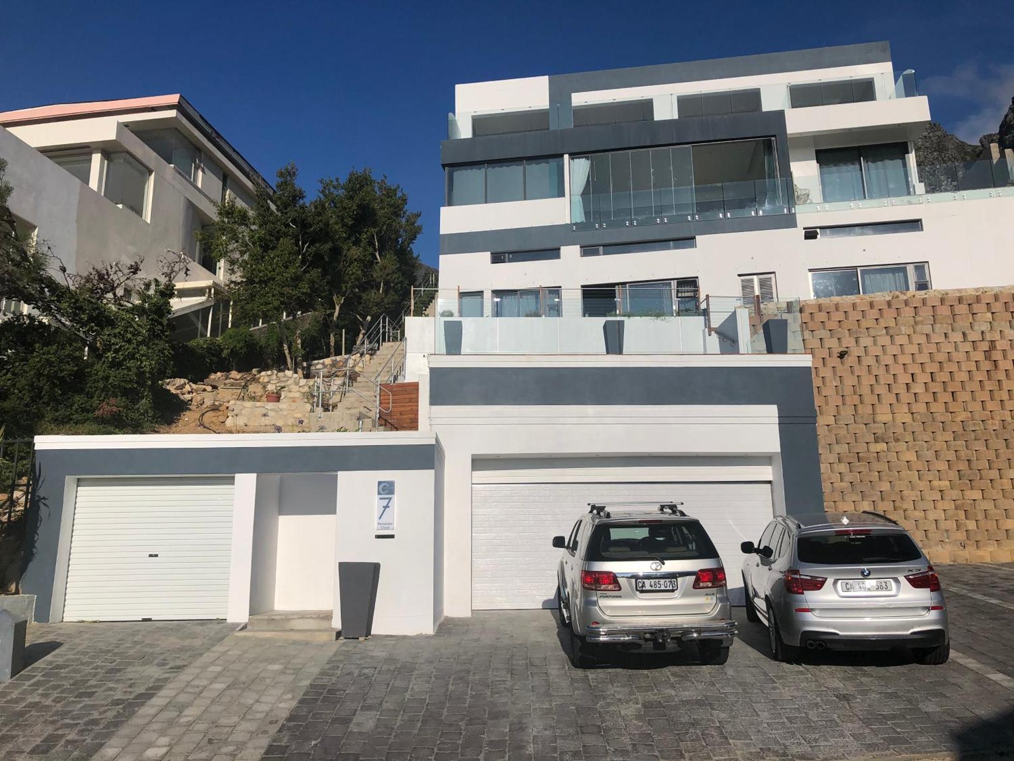 Camps Bay Blue Self-Catering Studios เคปทาวน์ ภายนอก รูปภาพ