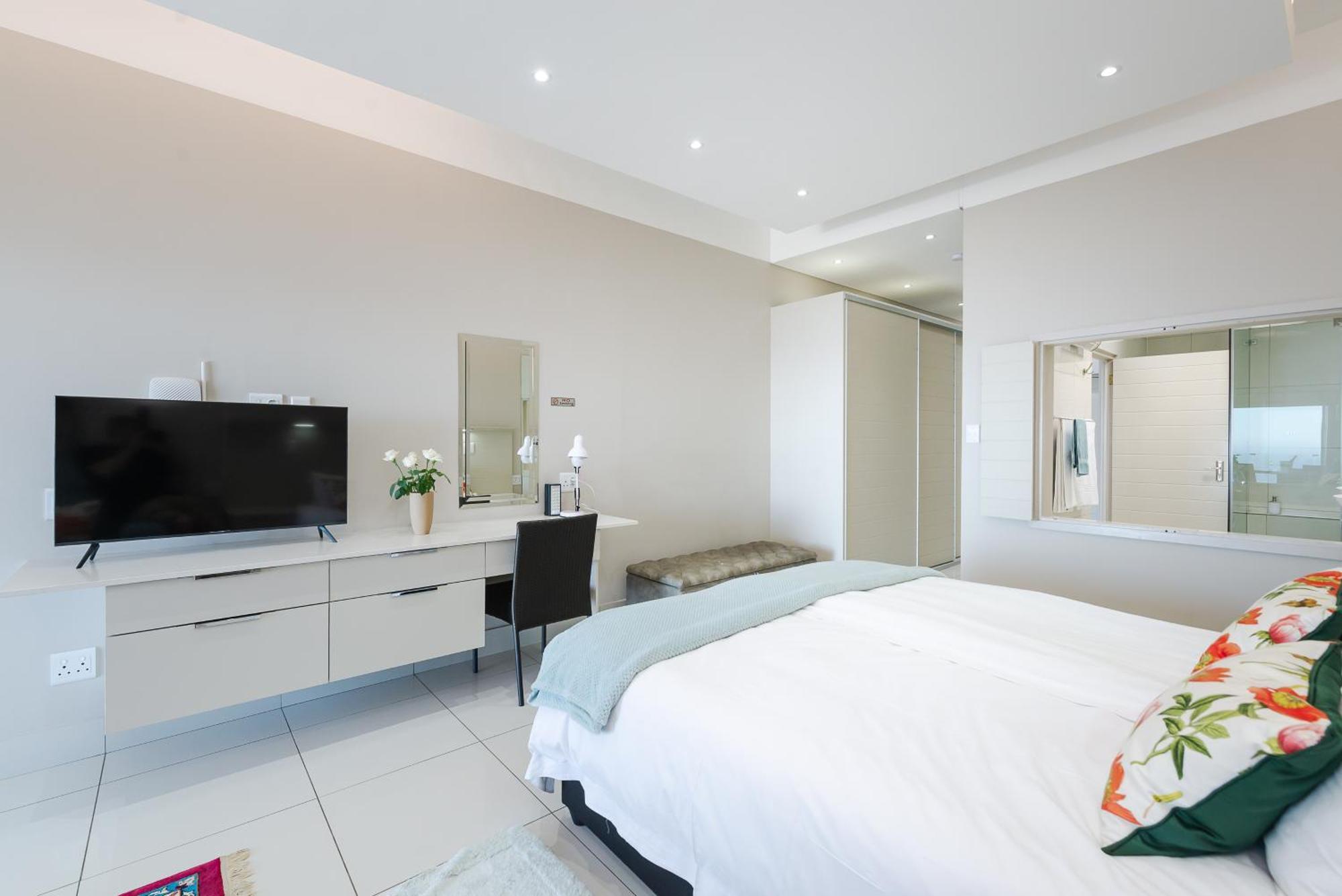 Camps Bay Blue Self-Catering Studios เคปทาวน์ ภายนอก รูปภาพ
